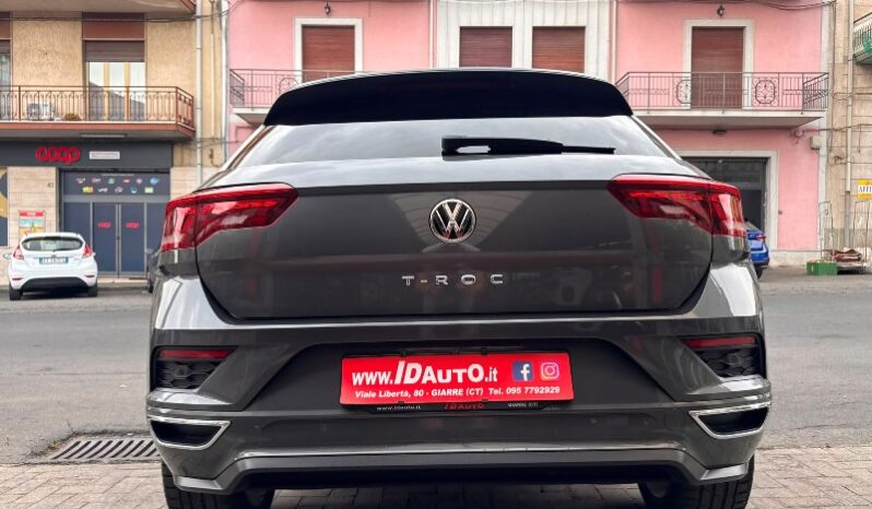 
								Volkswagen T-Roc 2.0 TDI SCR 150 CV DSG R-LINE full									