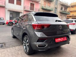 
										Volkswagen T-Roc 2.0 TDI SCR 150 CV DSG R-LINE full									