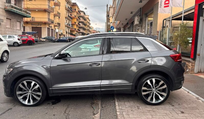 
								Volkswagen T-Roc 2.0 TDI SCR 150 CV DSG R-LINE full									