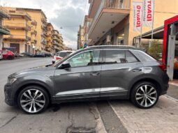 
										Volkswagen T-Roc 2.0 TDI SCR 150 CV DSG R-LINE full									