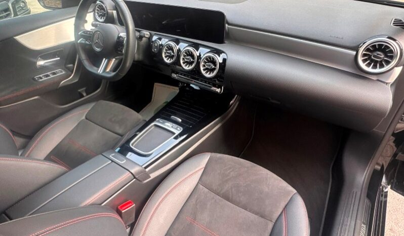 
								Mercedes-benz A 180 d 2.0 diesel 116 CV Automatic AMG Line Premium full									