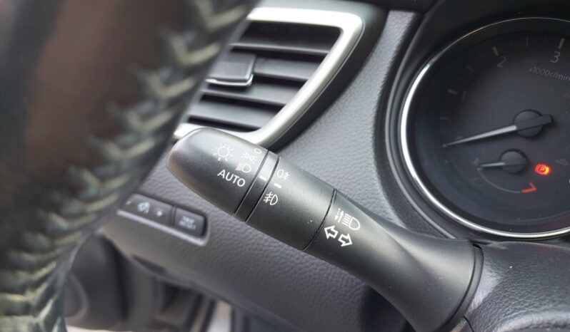 
								Nissan Qashqai 1.5 dCi 110 CV N-Connecta full									