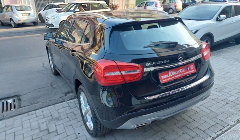 
								Mercedes-benz GLA 200 d 2.2 diesel 136 CV Executive full									