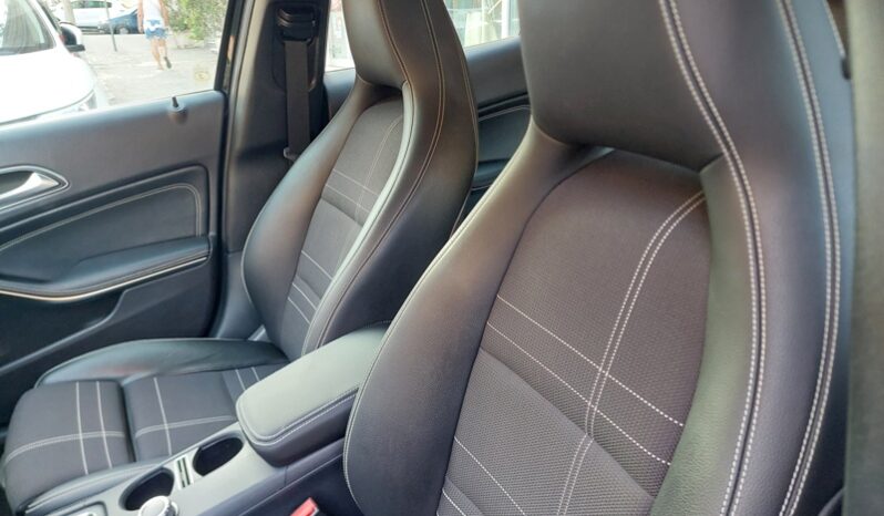 
								Mercedes-benz GLA 200 d 2.2 diesel 136 CV Executive full									