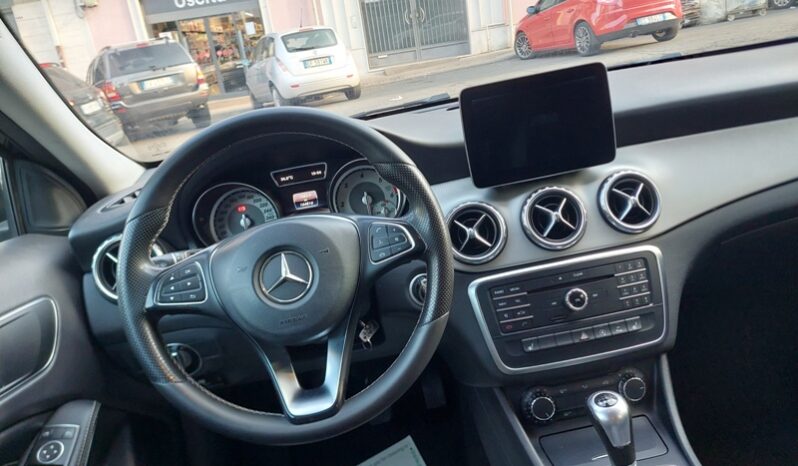 
								Mercedes-benz GLA 200 d 2.2 diesel 136 CV Executive full									
