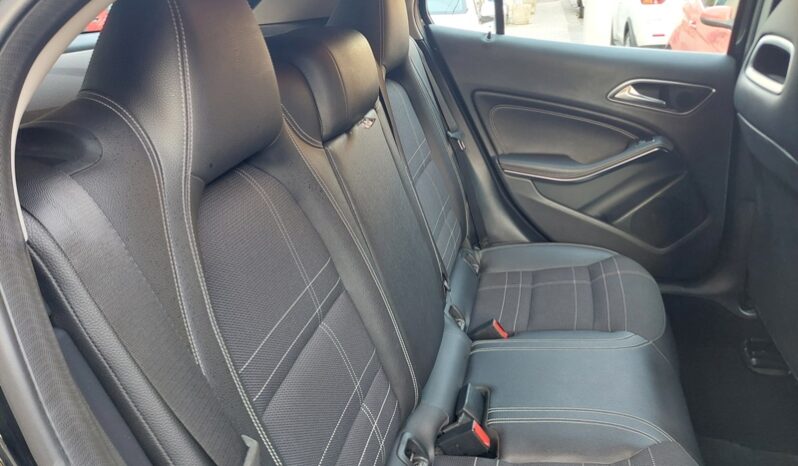 
								Mercedes-benz GLA 200 d 2.2 diesel 136 CV Executive full									