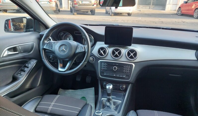
								Mercedes-benz GLA 200 d 2.2 diesel 136 CV Executive full									