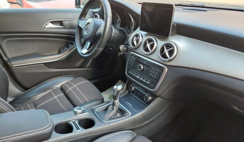 
								Mercedes-benz GLA 200 d 2.2 diesel 136 CV Executive full									
