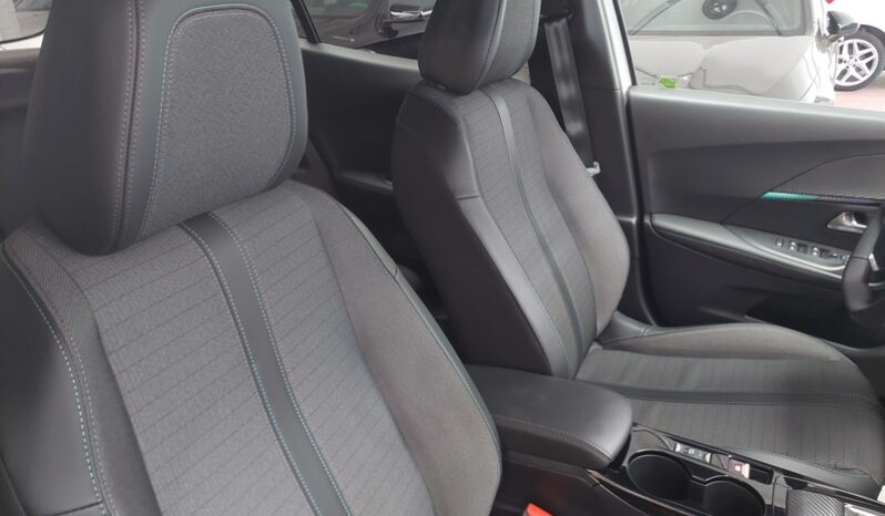 
								Peugeot 2008 1.5 BlueHDi 130 CV S&S EAT8 Allure full									