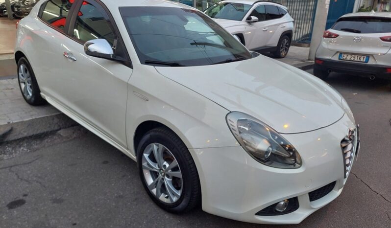 
								Alfa Romeo Giulietta 1.6 JTDm-2 105 CV Exclusive full									