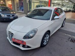 
										Alfa Romeo Giulietta 1.6 JTDm-2 105 CV Exclusive full									