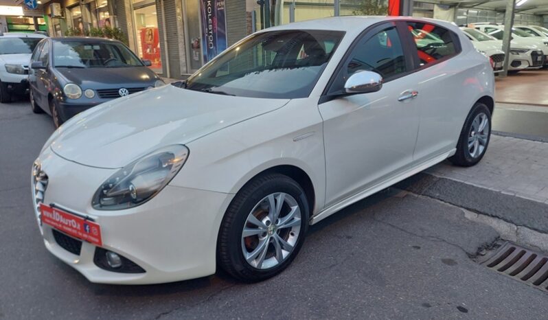 
								Alfa Romeo Giulietta 1.6 JTDm-2 105 CV Exclusive full									