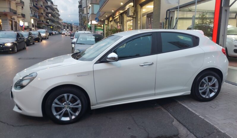 
								Alfa Romeo Giulietta 1.6 JTDm-2 105 CV Exclusive full									