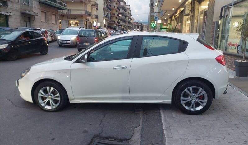 
								Alfa Romeo Giulietta 1.6 JTDm-2 105 CV Exclusive full									
