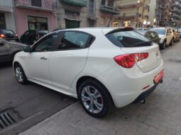 
										Alfa Romeo Giulietta 1.6 JTDm-2 105 CV Exclusive full									