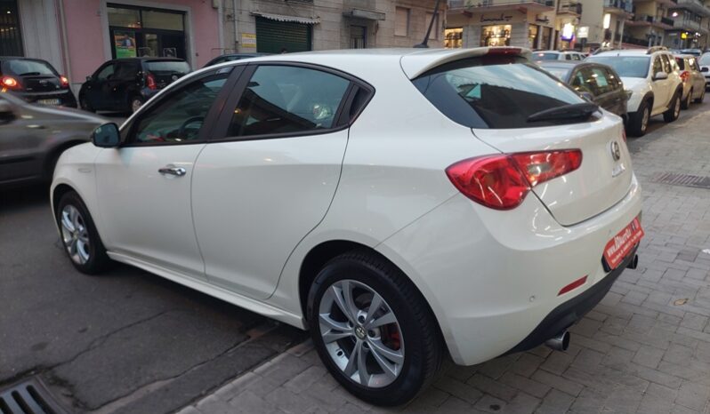
								Alfa Romeo Giulietta 1.6 JTDm-2 105 CV Exclusive full									