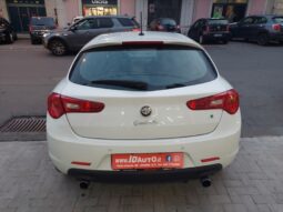 
										Alfa Romeo Giulietta 1.6 JTDm-2 105 CV Exclusive full									