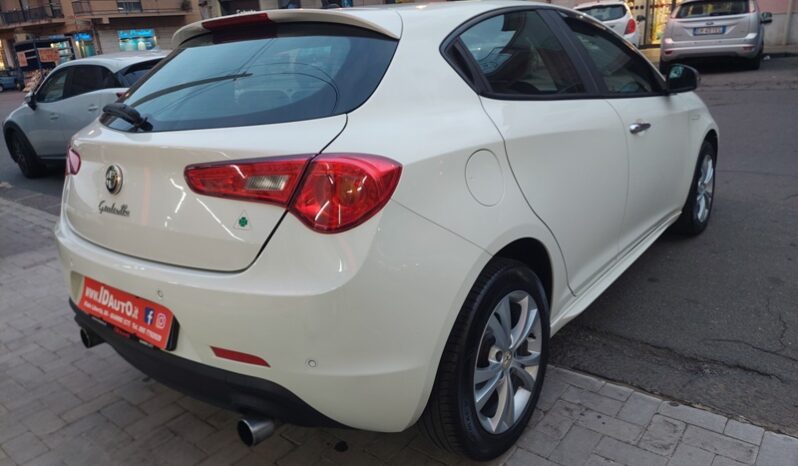 
								Alfa Romeo Giulietta 1.6 JTDm-2 105 CV Exclusive full									