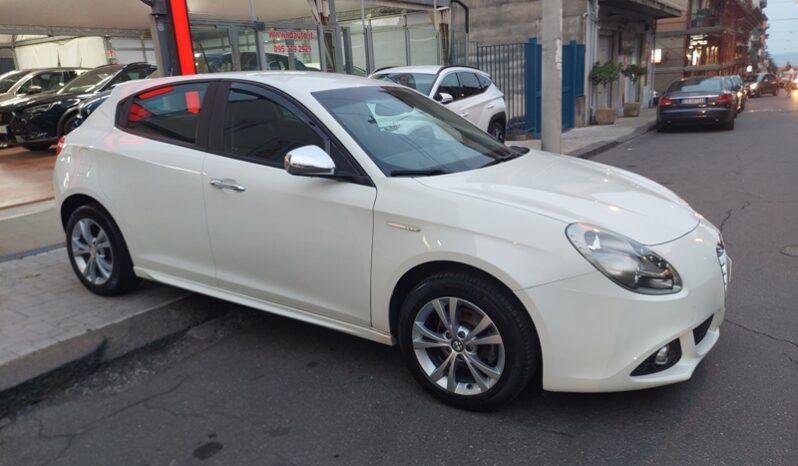 
								Alfa Romeo Giulietta 1.6 JTDm-2 105 CV Exclusive full									