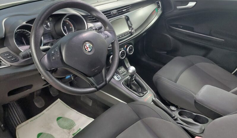 
								Alfa Romeo Giulietta 1.6 JTDm-2 105 CV Exclusive full									